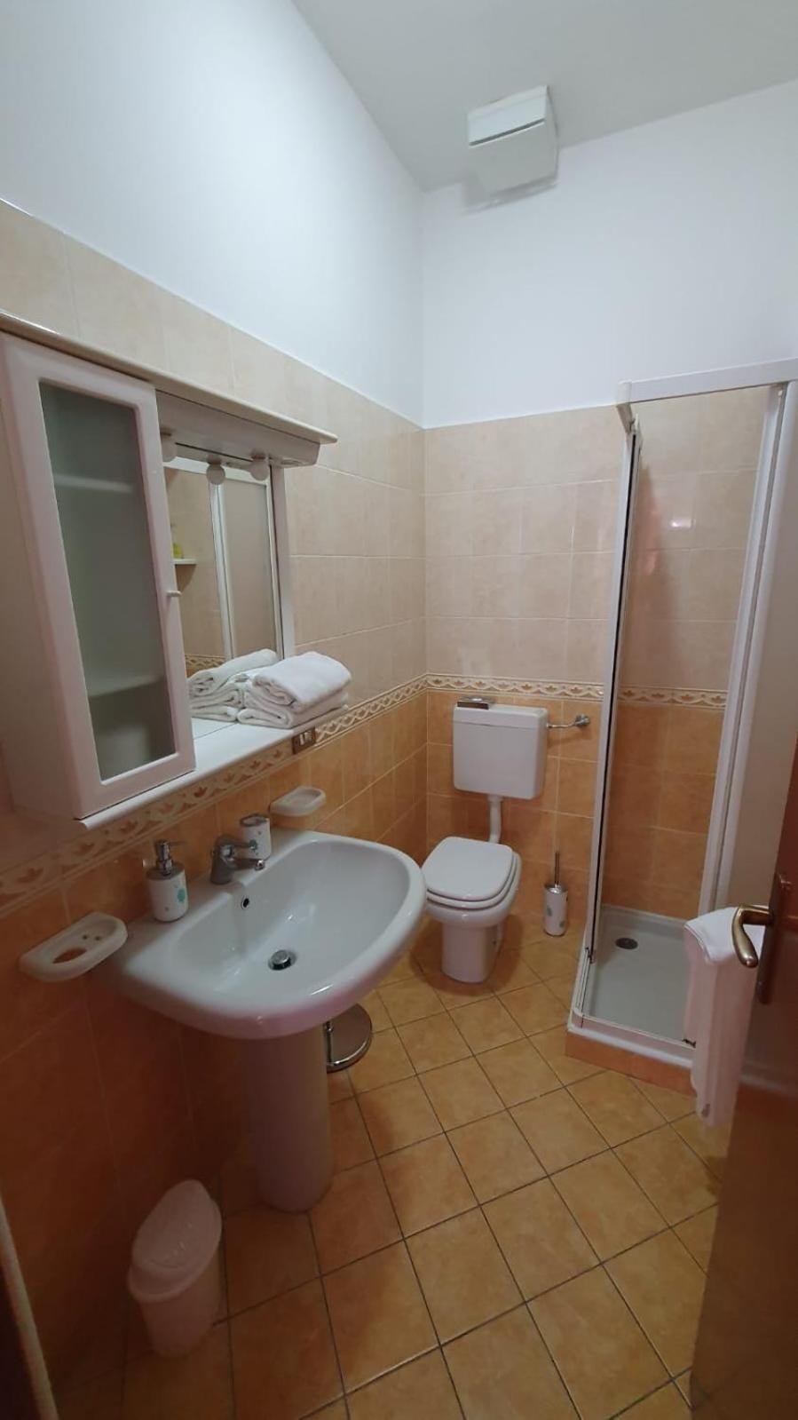 Beb I Portici Cernobbio Quarto foto